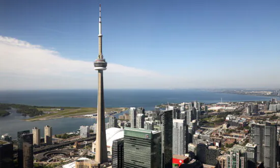 Toronto Has Lowest Median Income Among 15 Largest Canada, US Metro Areas