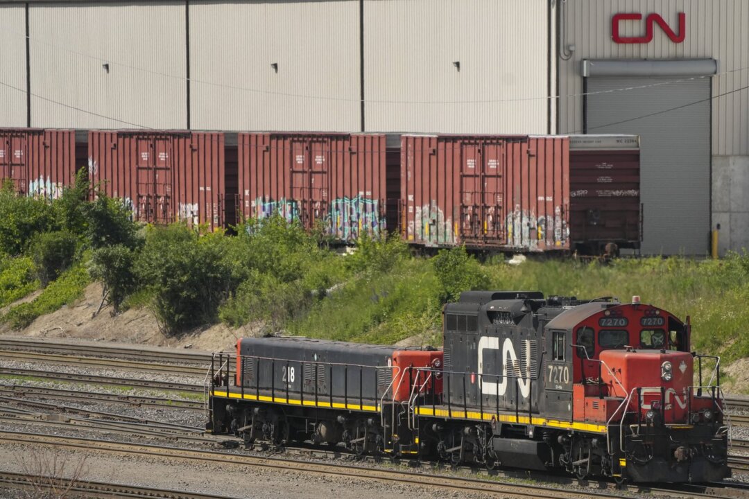 Canadian Railways Resume Operations After Work Stoppage