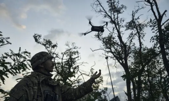 Canada Sending More Than 800 Drones to Ukraine for Surveillance, Supply Transport