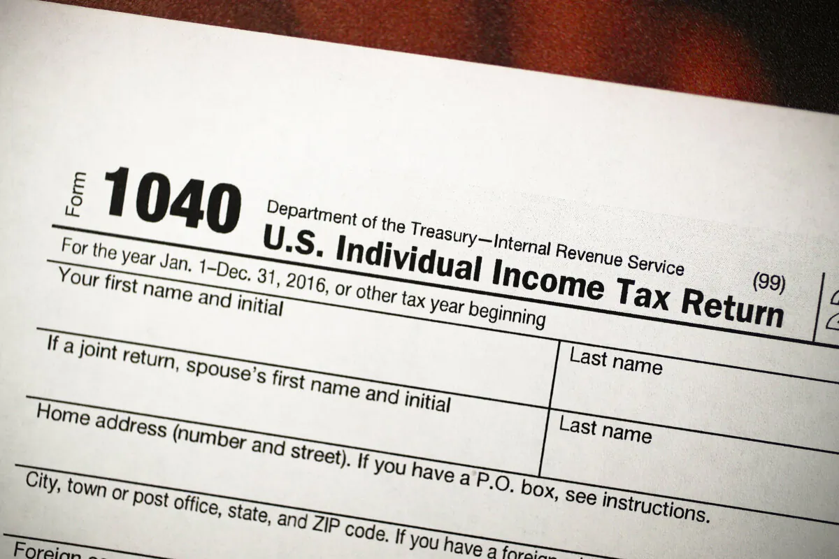 The form used by US taxpayers to file an annual income tax return. (Joe Raedle/Getty Images)