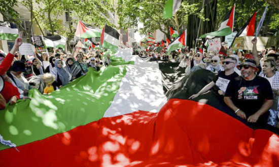 Palestinians Have Visas Reinstated to Enter Australia