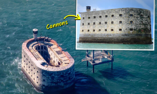 This Castle of Cannons Built on the Ocean Took Over 100 Years—Used to Guard Against English Fleet