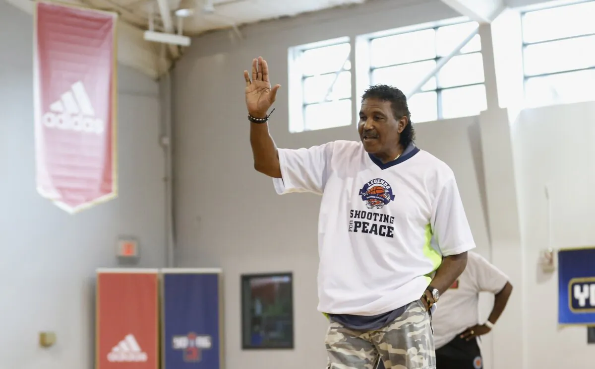 Former Houston Rocket Robert Reid talks with participants during the Young3 Basketball Clinic and Tournament in Houston on June 21, 2018. (Tim Warner/BIG3/Getty Images)