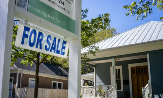 US Homebuilding Sees Biggest Monthly Decline Since 2020