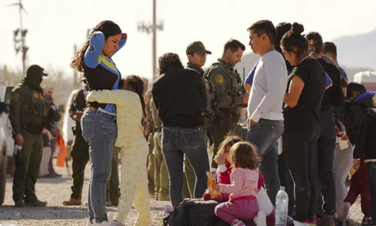 Arizona House Speaker Unveils Bill to Criminalize Employers Who Hire Illegals