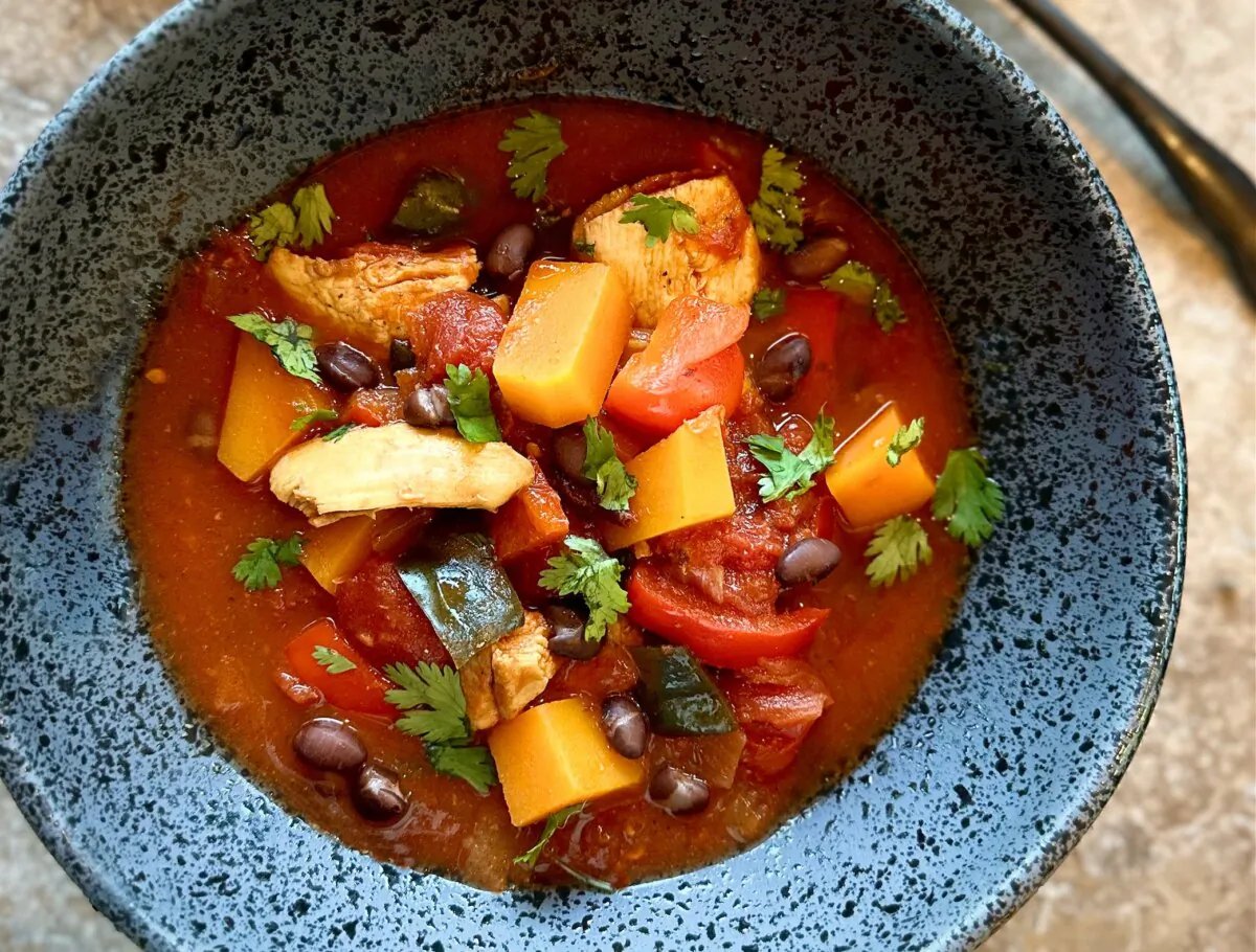 This chipotle and black bean stew can be made with fresh chicken or cooked leftovers. (Lynda Balslev for Tastefood)