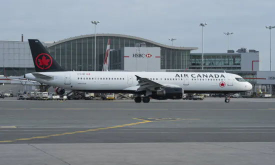 Woman Gives Birth on Toronto-Bound Air Canada Flight