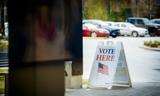 Florida Man Arrested on Kansas Voter Fraud Charges After Allegedly Forging Signatures