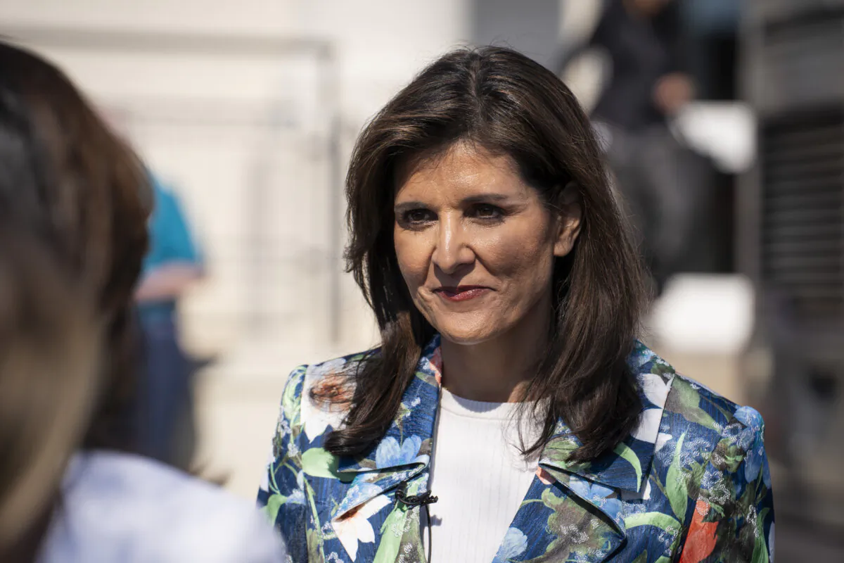 Former U.N. Ambassador Nikki Haley speaks with the members of the press at the Palmetto Terrace Municipal Building in North Augusta, S.C., on Feb. 21, 2024. (Madalina Vasiliu/The Epoch Times)