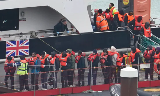 Record 3,000 Illegal Immigrants Cross English Channel This Year