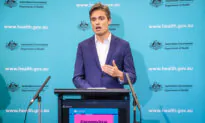 Former Chief Medical Officer Warns Victoria Could Face Spate of Vaccine Mandate Lawsuits