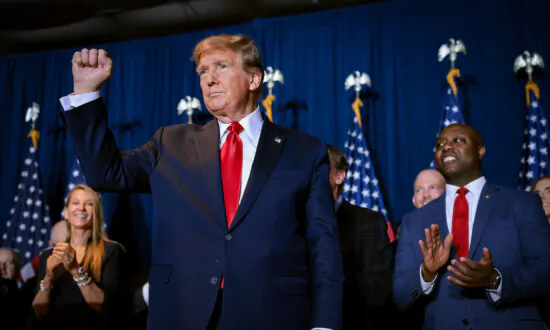 Trump Appeals Illinois Disqualification, Asks for Stay of Removal as Candidate