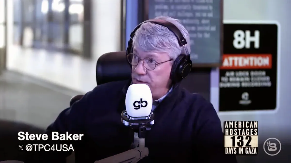 Steve Baker of Blaze Media speaks with radio host Glenn Beck about his Jan. 6 pipe bomb reporting on Feb. 15, 2024. (Blaze Media/Screenshot via The Epoch Times)