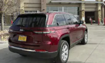 Chrysler Recalling More Than 330,000 Jeep Grand Cherokees Due to Steering Wheel Issue