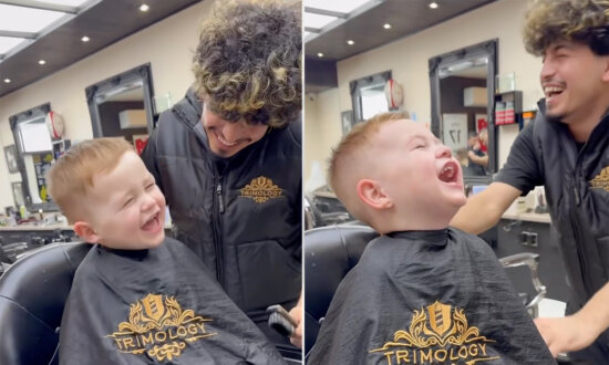 VIDEO: Adorable Toddler’s Uncontrollable Laugh Is So Infectious That His Barber Can’t Go On With Haircut