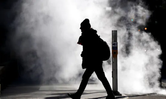 High Winds and Icy Conditions Leave Many Without Power in Ontario and Quebec