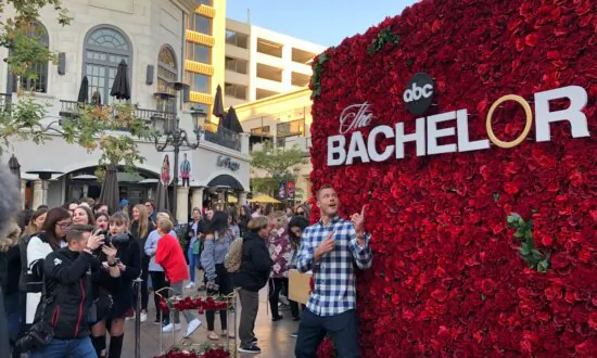 ‘The Bachelor’ Joey Graziadei Attributes ‘Yellow Eyes’ to Gilbert Syndrome