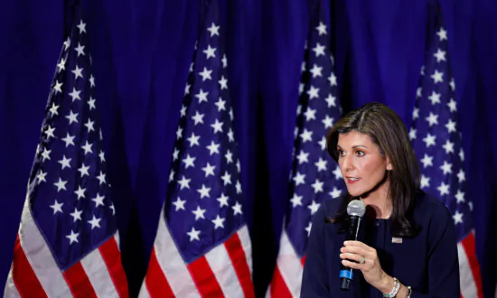 Haley Attacks Trump, Biden Over National Debt