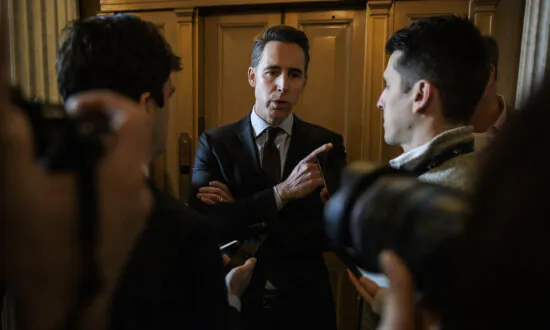Hawley ‘Very Direct’ With McConnell on Failure to Back Bill for Compensating Radiation Victims