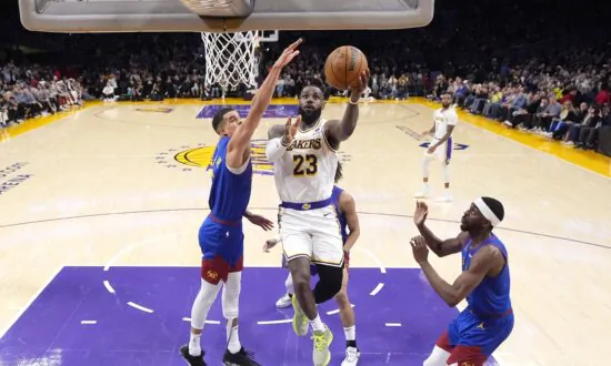 LeBron James Reaches 40,000 Points to Extend His Record as the NBA’s Scoring Leader