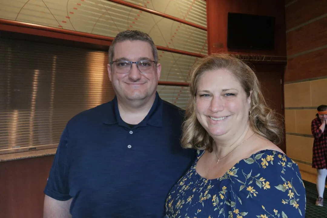 Austen and Stacey Picklesimer attended Shen Yun Performing Arts at the Aronoff Center for the Arts in Cincinnati on March 3, 2024. (Charlie Lu/The Epoch Times)