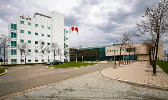 US Lawmakers Seek Intelligence Briefing on CCP Infiltration of Winnipeg Lab