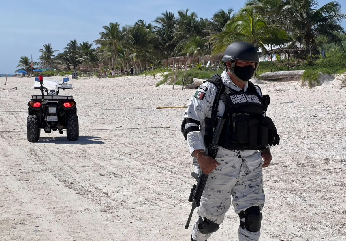 A police officer in Quintana Roo State, Mexico, in a file photo. (Daniel Slim/AFP via Getty Images)