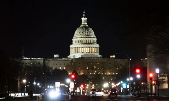 Still No Deal to Avert Shutdown as Deadline Approaches