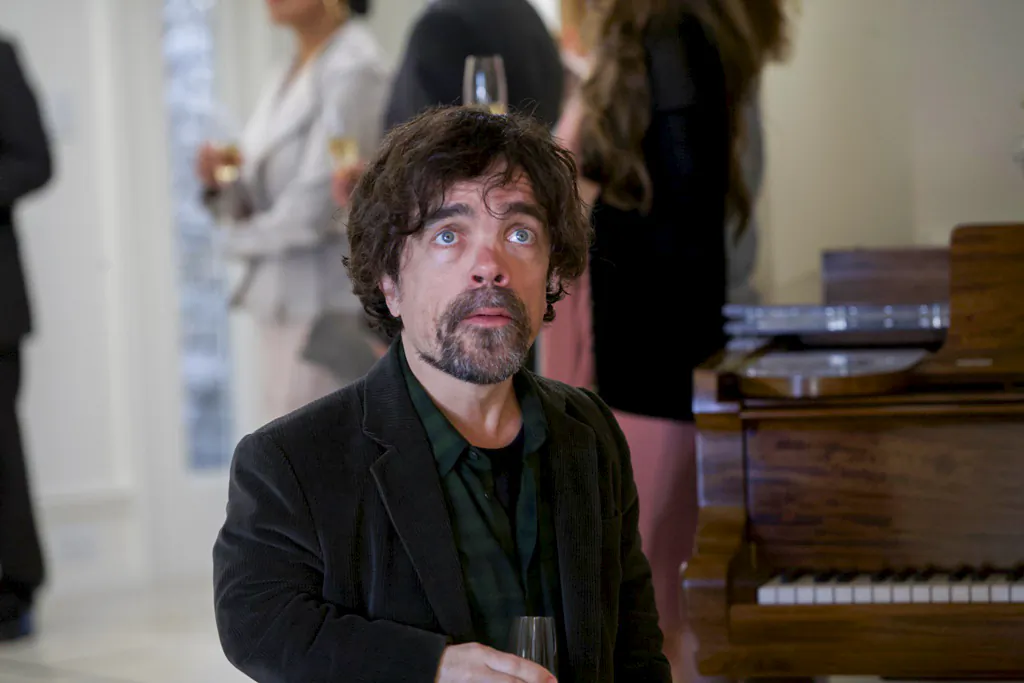Phil Loder (Peter Dinklage), in “American Dreamer.” (Vertical Entertainment)