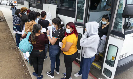 Mayor Opposes Permanent ‘Migrant Shelter’ in San Diego as 5,000 Are Released to the Streets