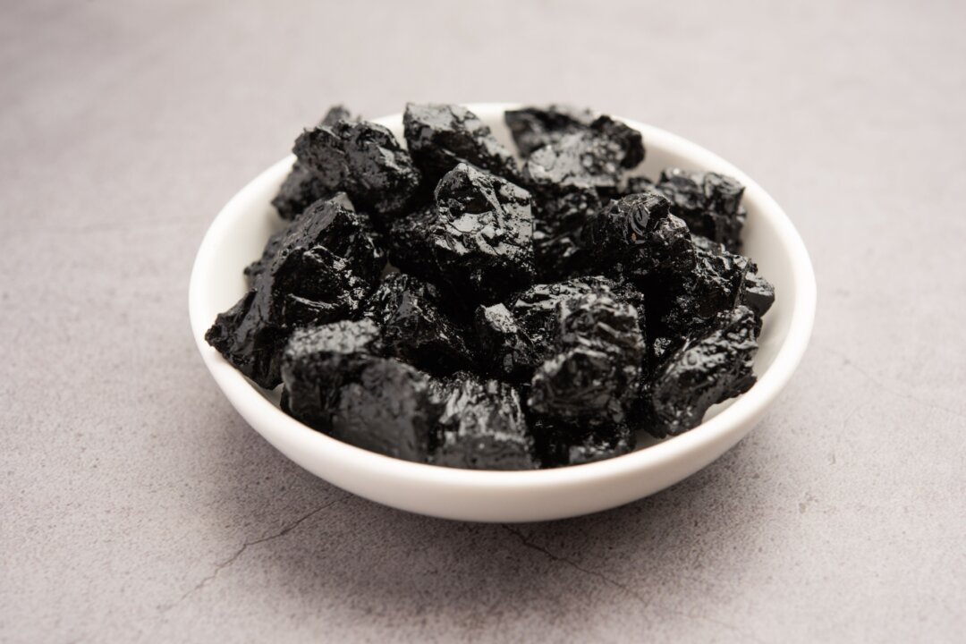 Six Potential Benefits of Shilajit, the Ancient Remedy Making Modern Health Waves