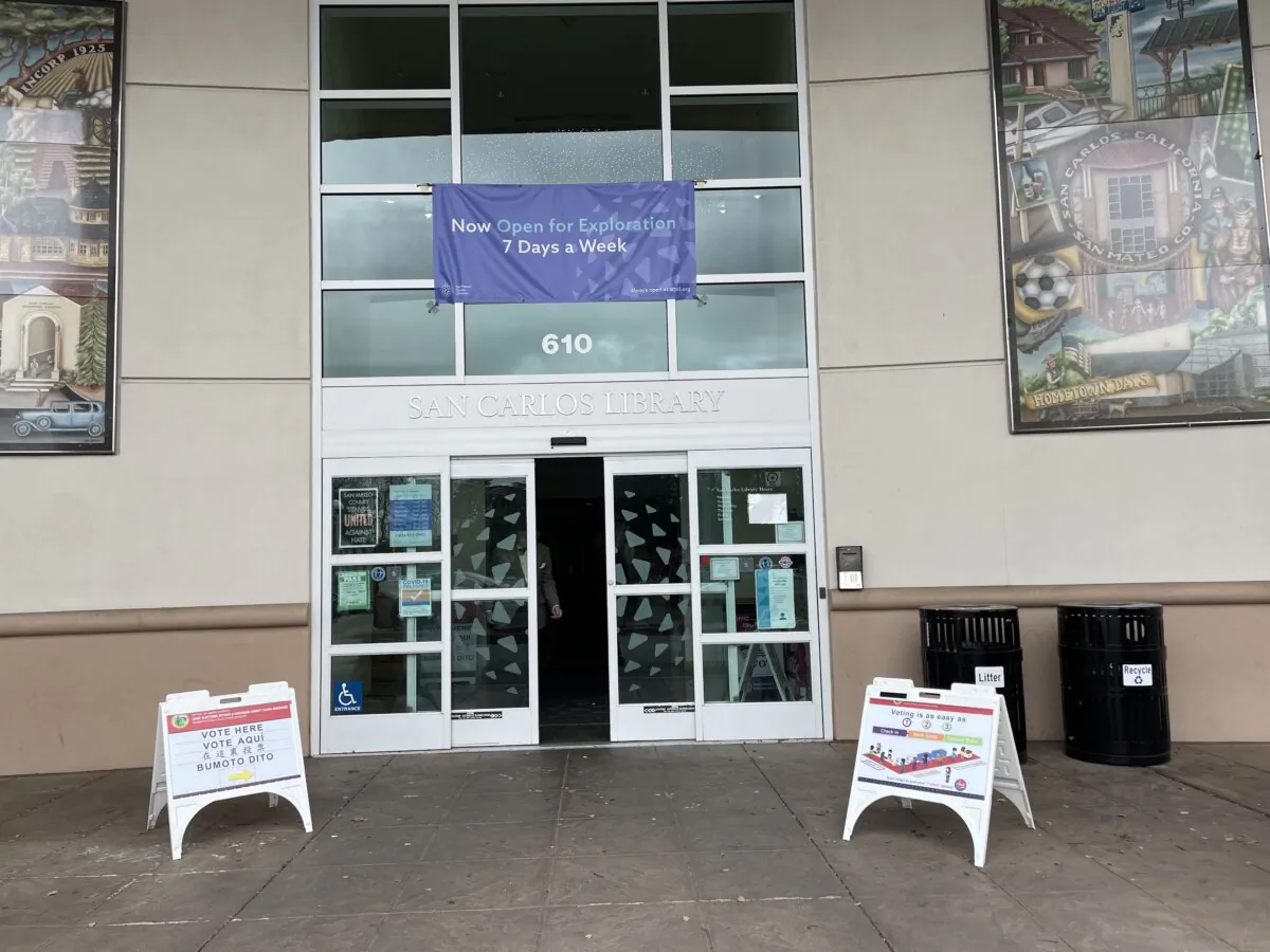 The San Carlos Library voting station in San Mateo County on March 5, 2024. (June Guo/The Epoch Times)