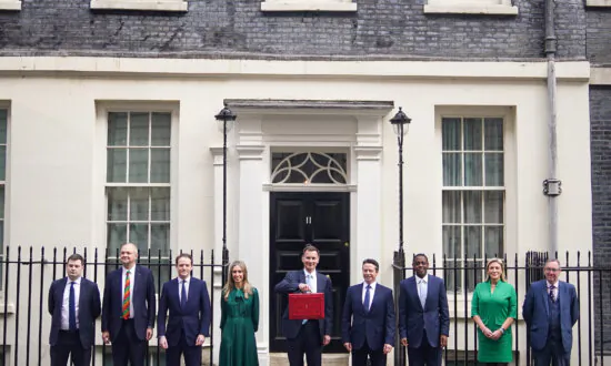 Chancellor Cuts National Insurance and Abolishes Non-Dom Status in Final Budget Before Election
