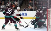 Alex Killorn Scores the Tiebreaking Goal in the Anaheim Ducks’ 2–1 Victory Over the Ottawa Senators
