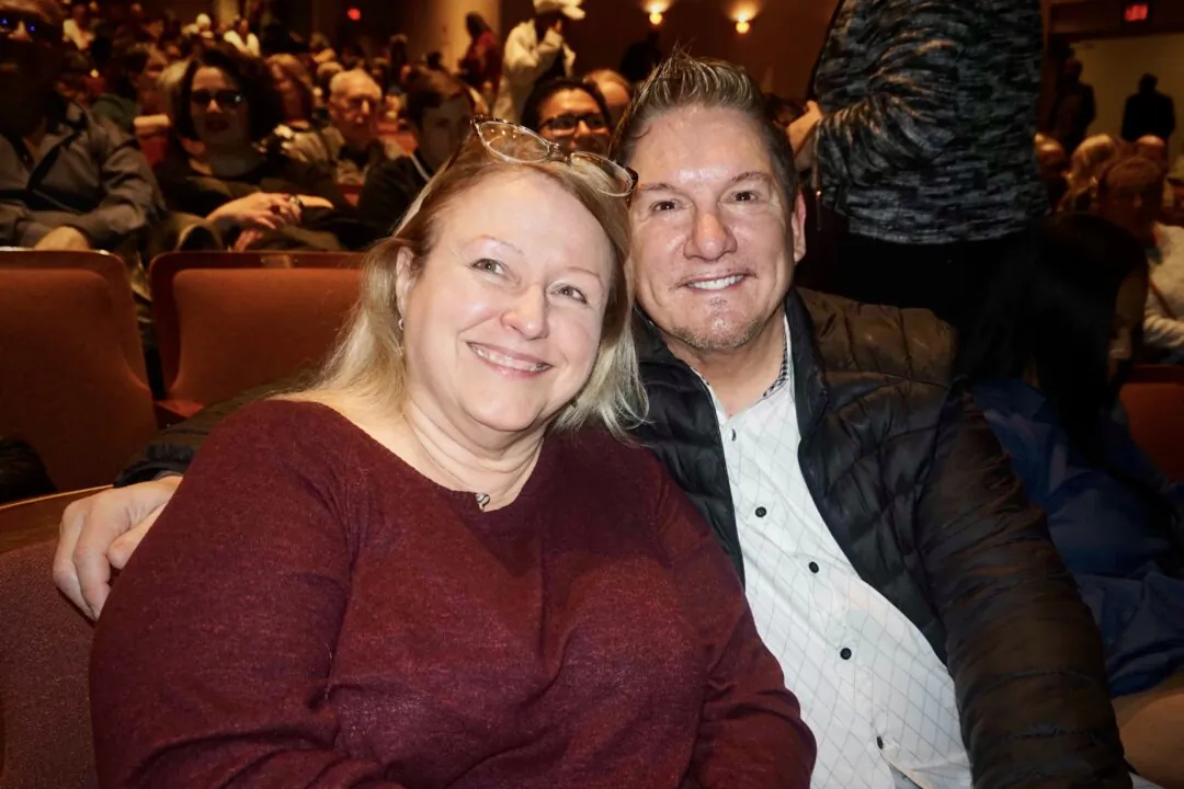 Linda and Dan Willis enjoyed Shen Yun's evening show at the Center for the Performing Arts at Governors State University on March 8, 2024. (Yeawen Hung/The Epoch Times)