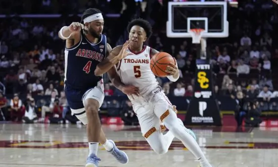 USC Downs No. 5 Arizona 78–65 Behind 19 Points Each From DJ Rodman and Kobe Johnson