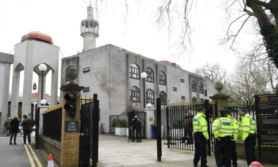 Front-Runner for New Anti-Extremism Role Quits After Abuse