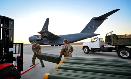 Baltic States Welcome French Proposals for Sending Troops to Ukraine: Report