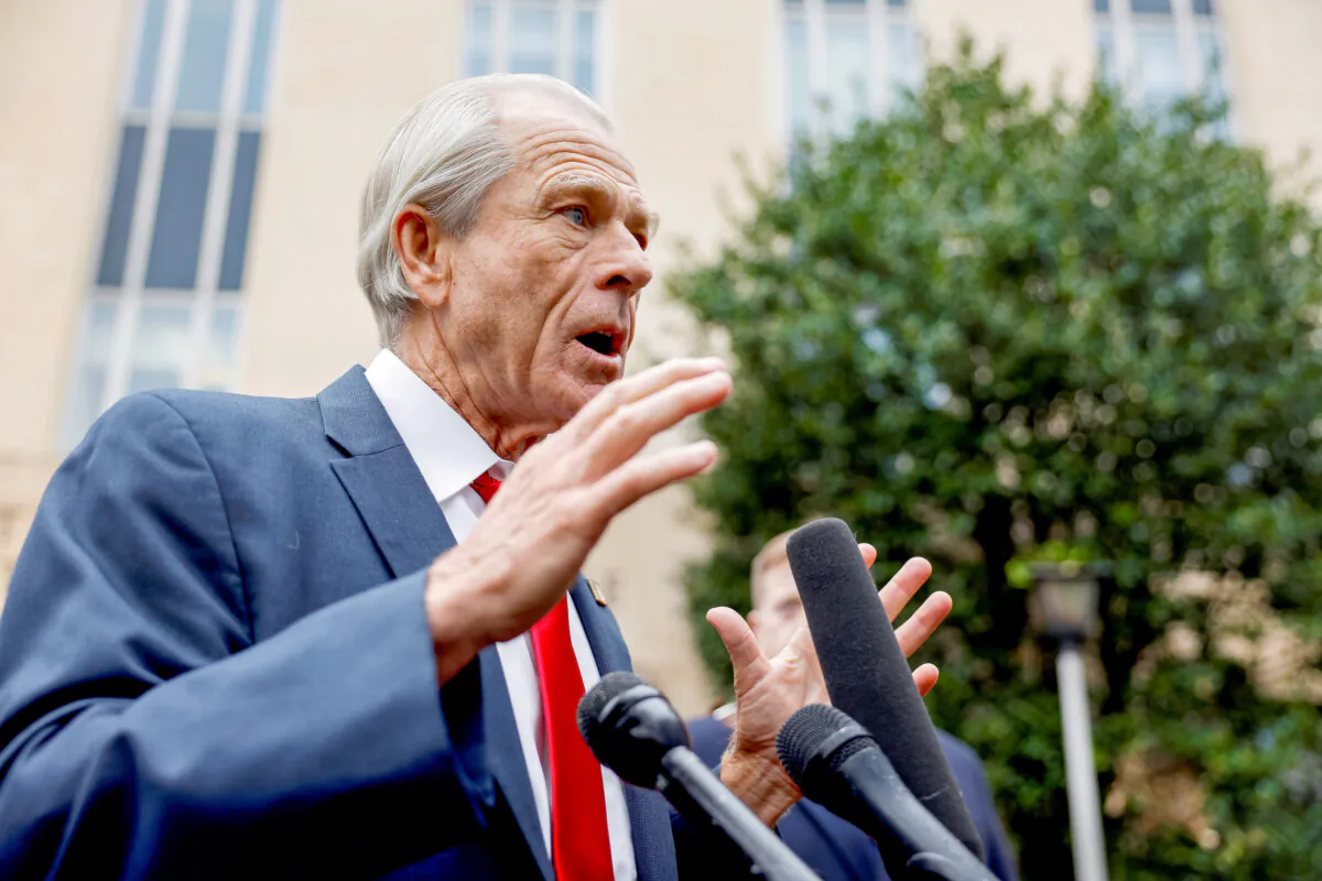 Peter Navarro, a former adviser to former U.S. President Donald Trump, speaks to reporters at the E. Barrett Prettyman Courthouse in Washington on Jan. 25, 2024. (Anna Moneymaker/Getty Images)