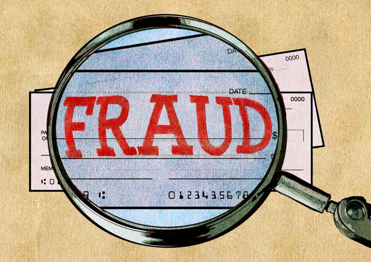 Even though fewer and fewer people use checks, scams are on the rise. (Oriana Zhang/The Epoch Times)