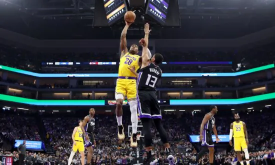 Sabonis Has Triple-Double as Kings Beat Lakers 120–107 for 4-game Season Sweep