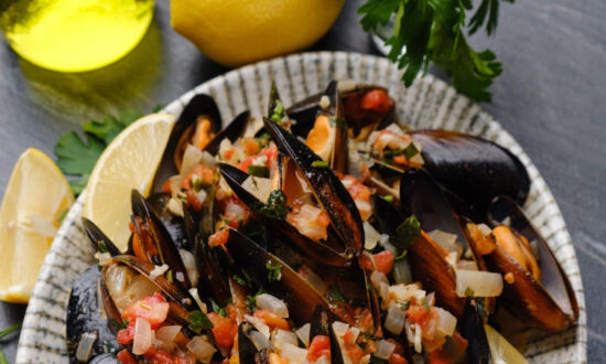 Mussels in White Wine Sauce