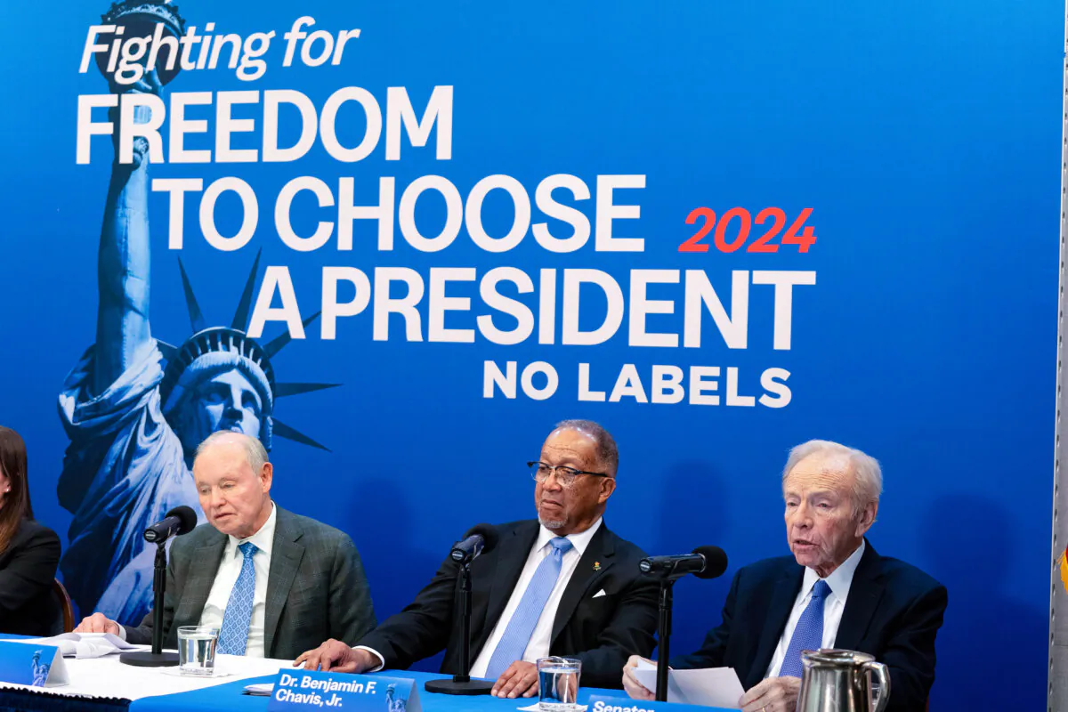 No Labels leader Dan Webb (L), national Co-Chair Benjamin F. Chavis (C), and founding Chairman former Connecticut Sen. Joe Lieberman, speak about the 2024 election at the National Press Club in Washington on Jan. 18, 2024. (Jose Luis Magana/AP Photo)