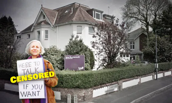 Woman Offers Caring Chats Near Abortion Clinic—So Gov’t Charged Her for ‘Buffer Zone’ Offense