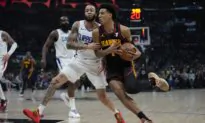 Murray and Hunter Help Hawks Beat Clippers 110–93 to Snap 3-game Skid
