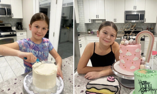 9-Year-Old Girl Runs Her Own Baking Business, Makes $7,000 in Tips Alone