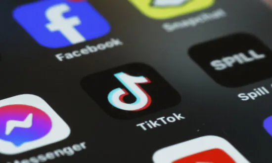 ‘I’m Here to Enforce the Laws’: eSafety Commissioner on Under 16 Social Media Ban