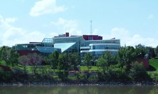 City Council Removes Alberta Mayor’s Powers Over Treatment of City Manager