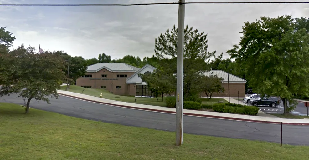 The Plum Point Middle School in Huntingtown, Md., in May 2018. (Google Maps/Screenshot via The Epoch Times)