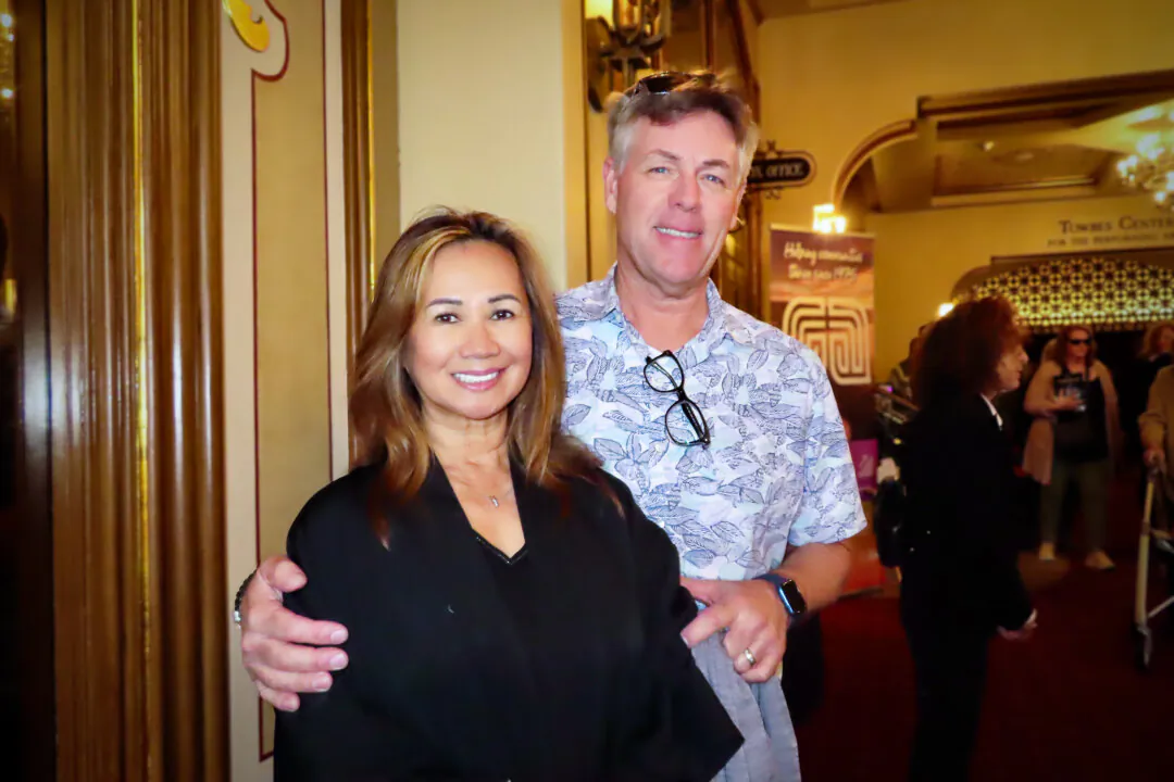 Des and Dave Maddux at the Shen Yun Performing Arts performance at The Granada Theatre on March 24, 2024. (Alice Sun/The Epoch Times)
